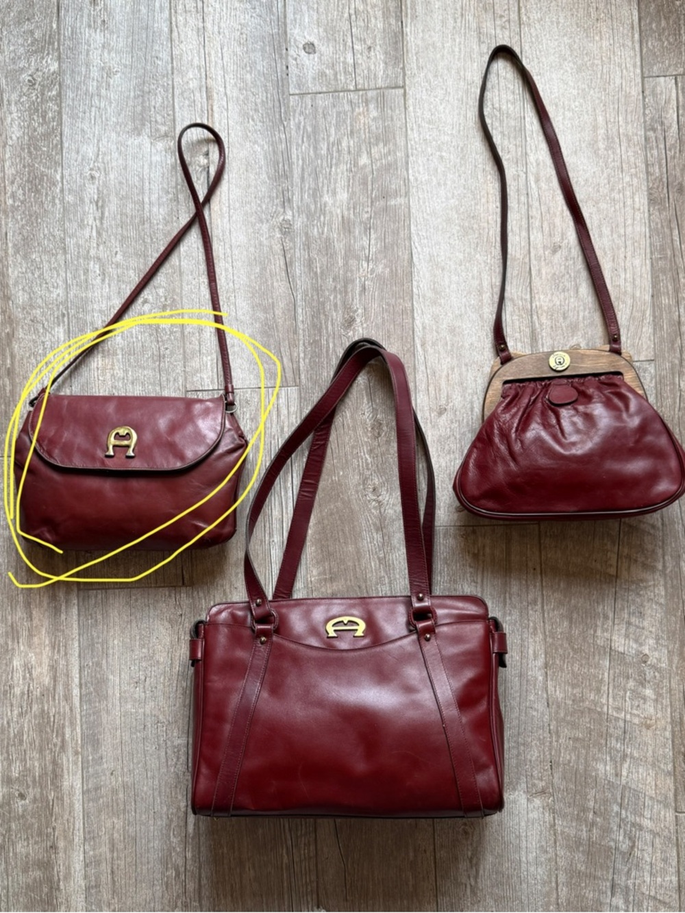 VTG ETIENNE AIGNER 
3 Striking Bags
Collectors or Sellers
Work or Play - Picture 16 of 16